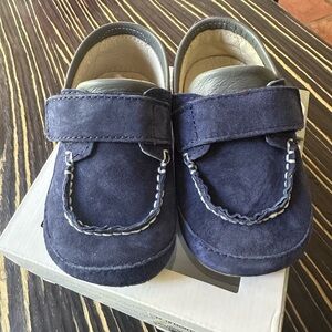 New Robeez blue baby moccasins
